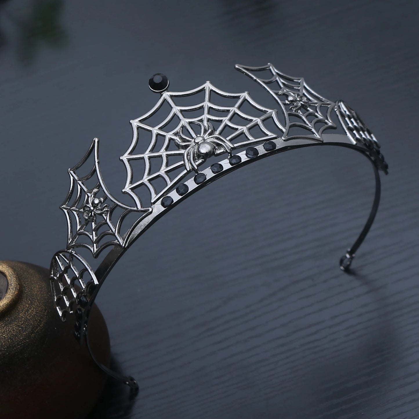 1pc Dark Goddess Gothic Style Niche Design Spider Web Crown Headpiece Makeup Ball Vampire Role-playing Hair Crown Halloween