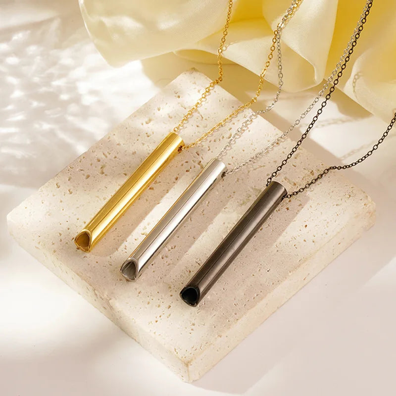 UILZ Personalized Domineering Triangle Spearhead Men's Couple Alloy Retro Hip-hop Arrow Necklace Pendant Jewelry