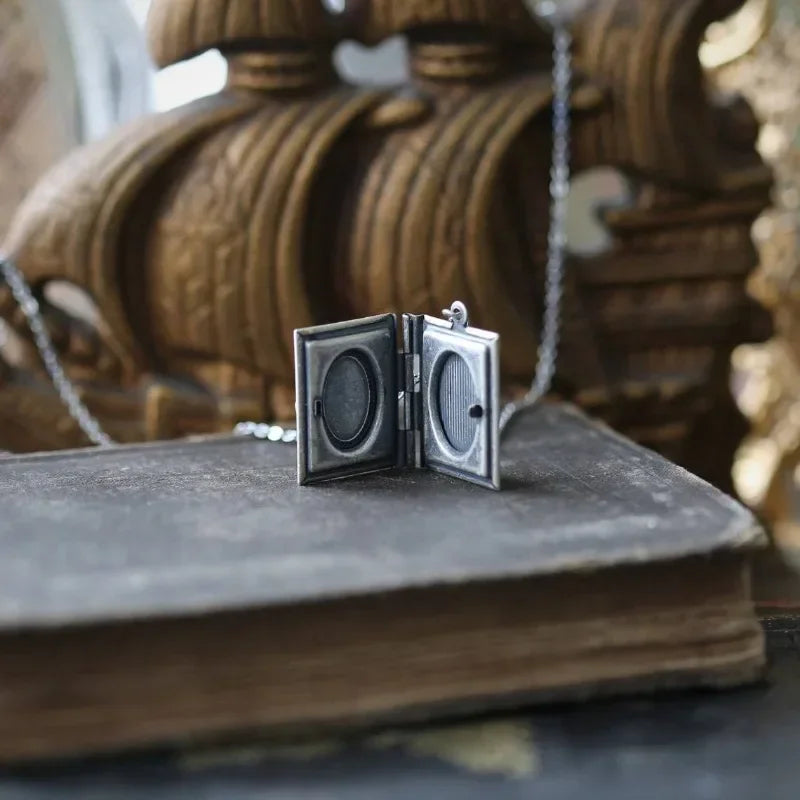 Gothic White Cat Pendant Necklace For Women Vintage Creative Necklace Page Turnable Book Shaped Necklace Party Jewelry No Box