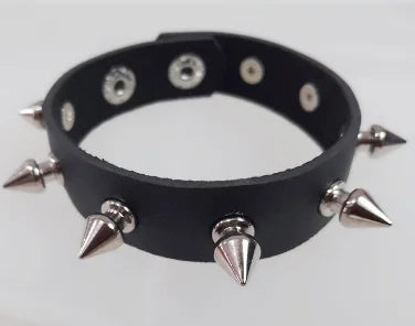 PESENAR New Rivets Chokers Punk Goth Handmade CCB Material Choker Necklace Spike Rivet Necklace Rock Gothic Chokers