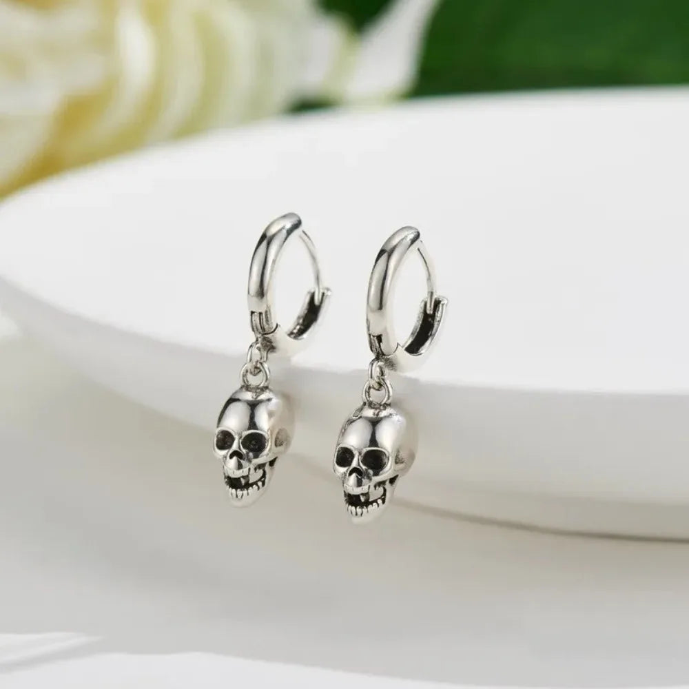 New Trend of Minimalist Men and Women Ghost Head Earrings Retro Skull Pendant Earrings Gothic Punk Rock Party Accessories Gift