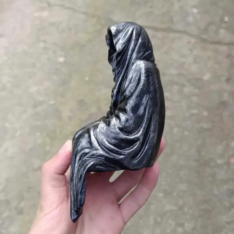 Black Clothes Mysterious Master Ornament Horror Black Robed Night Walker Gothic Sitting Resin Craft Ornament Desktop Decoration