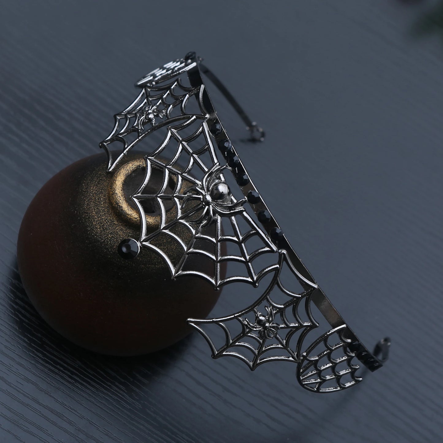 1pc Dark Goddess Gothic Style Niche Design Spider Web Crown Headpiece Makeup Ball Vampire Role-playing Hair Crown Halloween