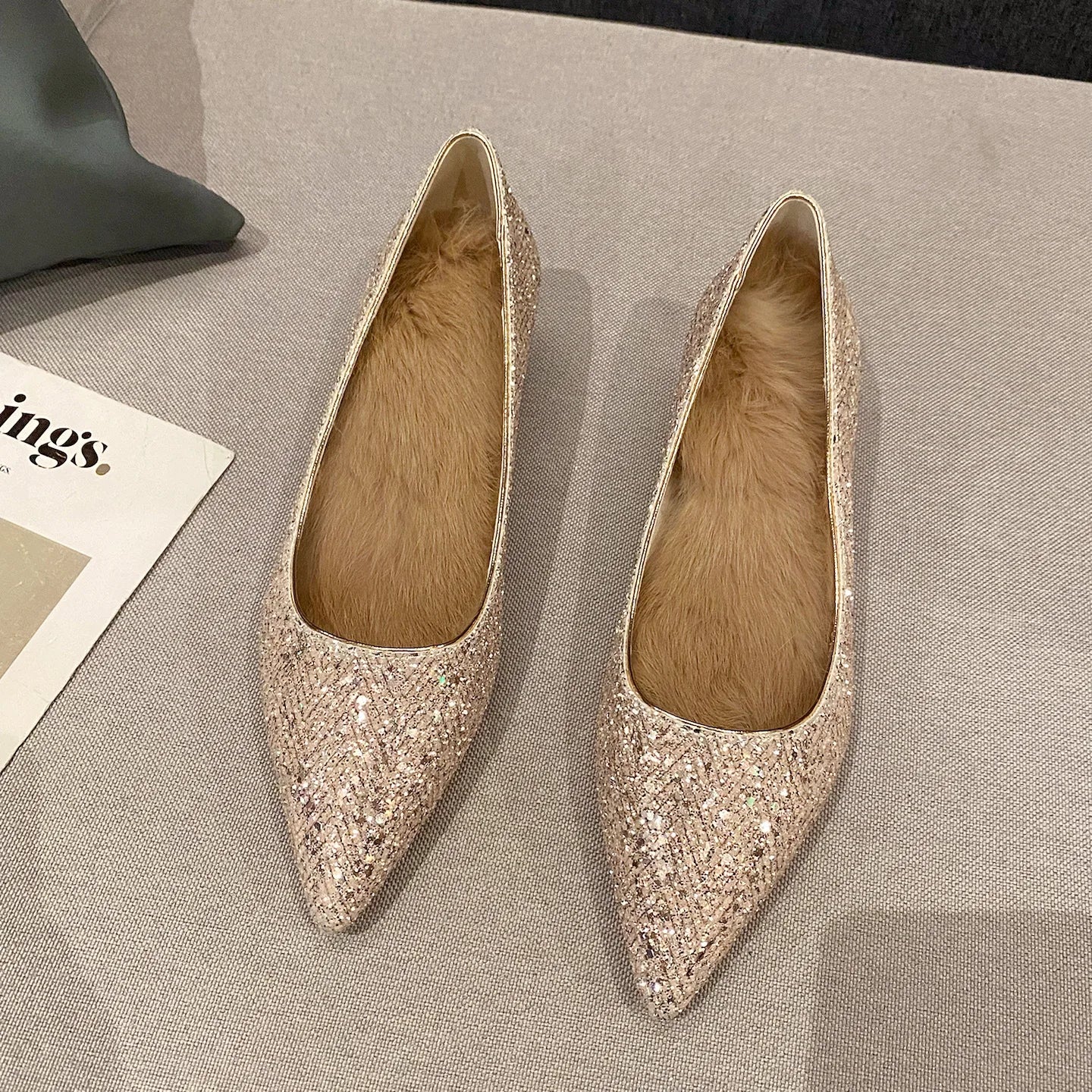 Gold High Heels Women Fashion Design Temperament Pointed Single Shoes Women's New Elegant Mid Heel Shoes Shiny Women's Shoes