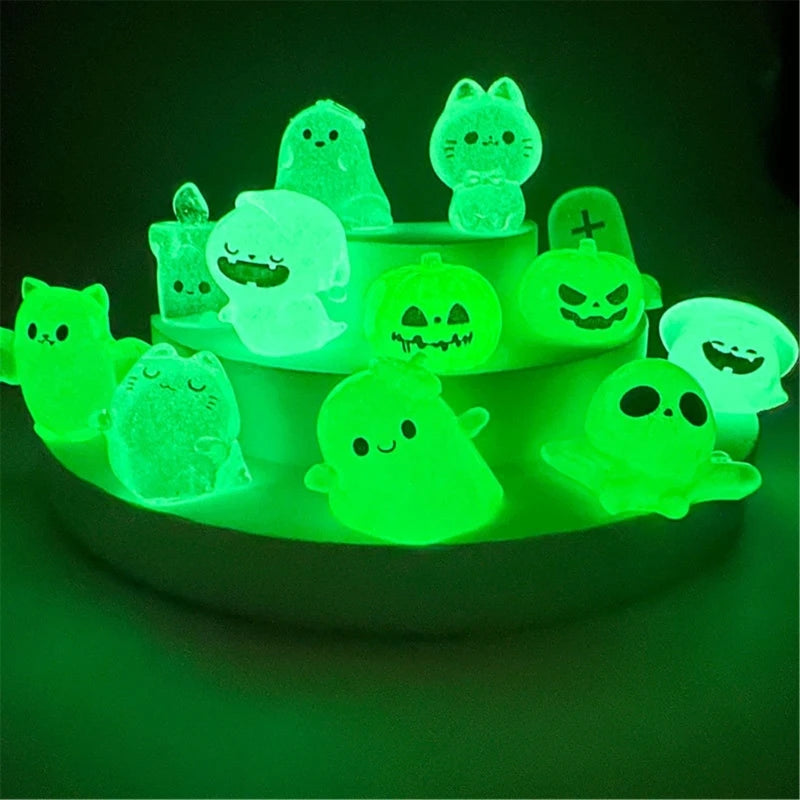 Set of 48 Glowing Halloween Miniature Charm Eerie Miniature Resin Halloween Decorations for Microcosmic Garden Scenes