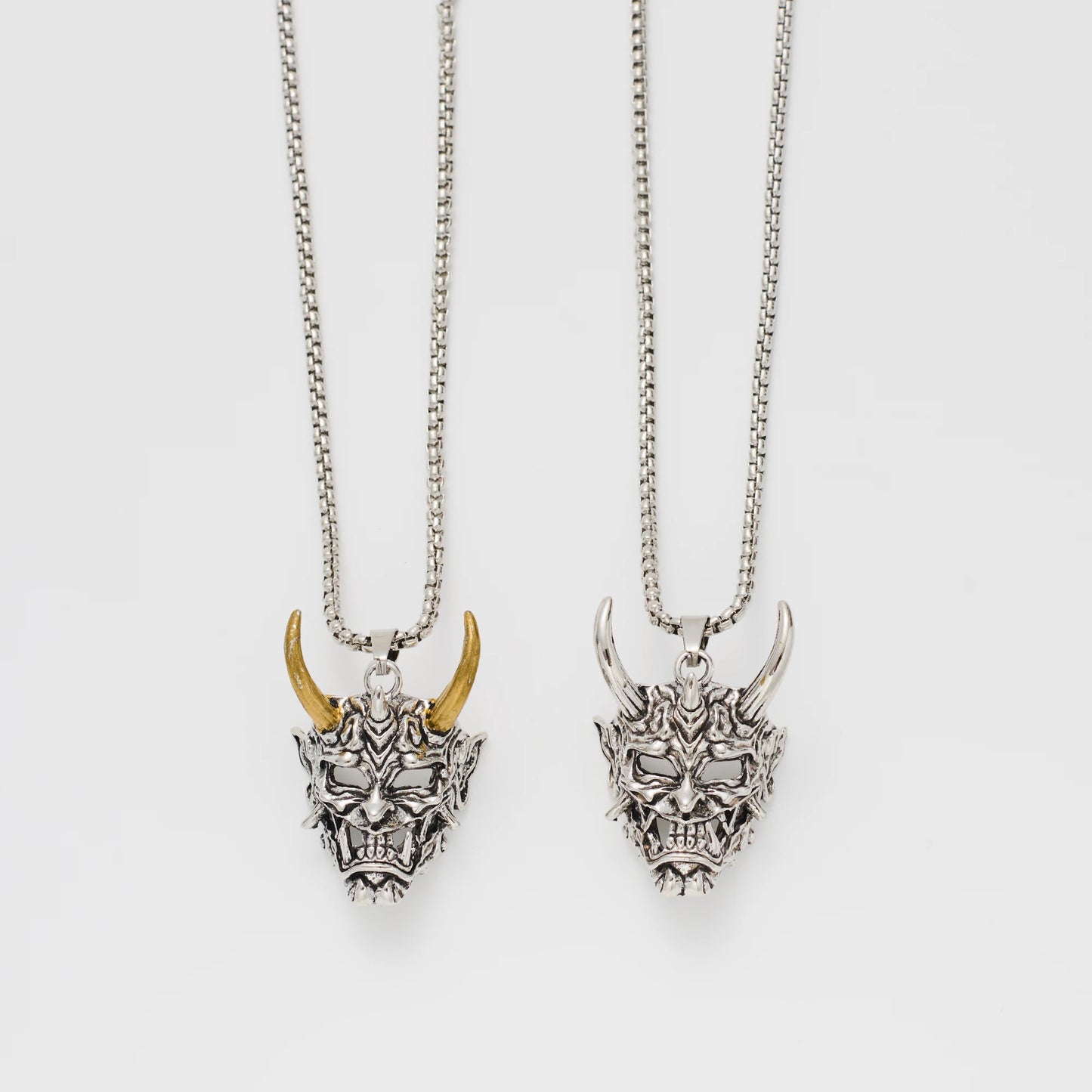 Vintage Punk Demon Mask Samurai Ghost Pendant Necklace Men's and Women's Long Chain Hip Hop Rock Party Necklace Gift Accessories
