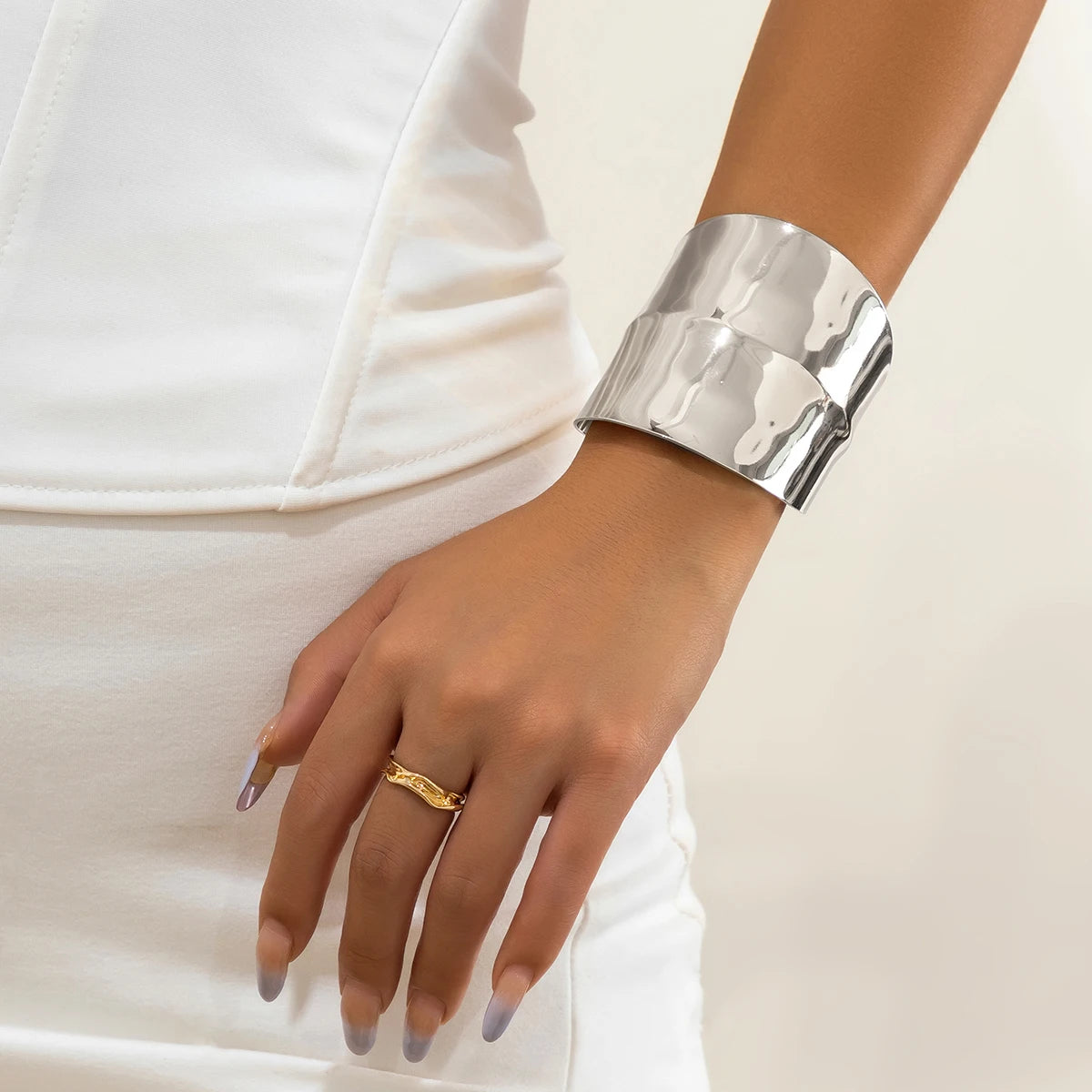 Salircon Gothic Asymmetric Wide Cuff Open Bracelet Punk Aesthetics Adjustable Bracelet Women's Fashion Statement Party Jewelry