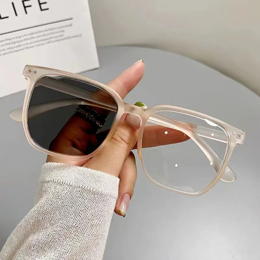 Men and women's flat mirror glasses couple Photochromic glasses Eyewear Accessories